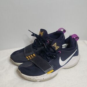 Nike PG1 "The Bait" basketball shoe Size 8